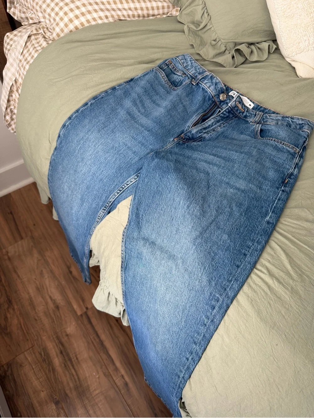 Zara Medium Blue Straight-Leg Women's Jeans